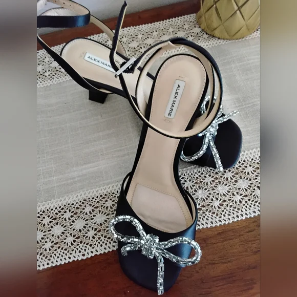 NEW AND NEVER BEEN WORN!! Alex Marie Black Strappy Sandals with Silver Accents - Picture 3 of 8